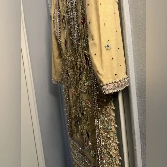 Pakistani Indian Designer Dress Heavy Hand Embroidery Heavy Shalwar Kameez Sz Sm - Picture 2 of 16